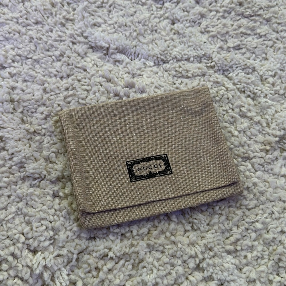 Small Gucci pouch!